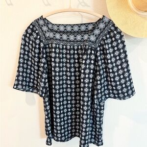 J.‎ Jill Navy and White Blouse size Small